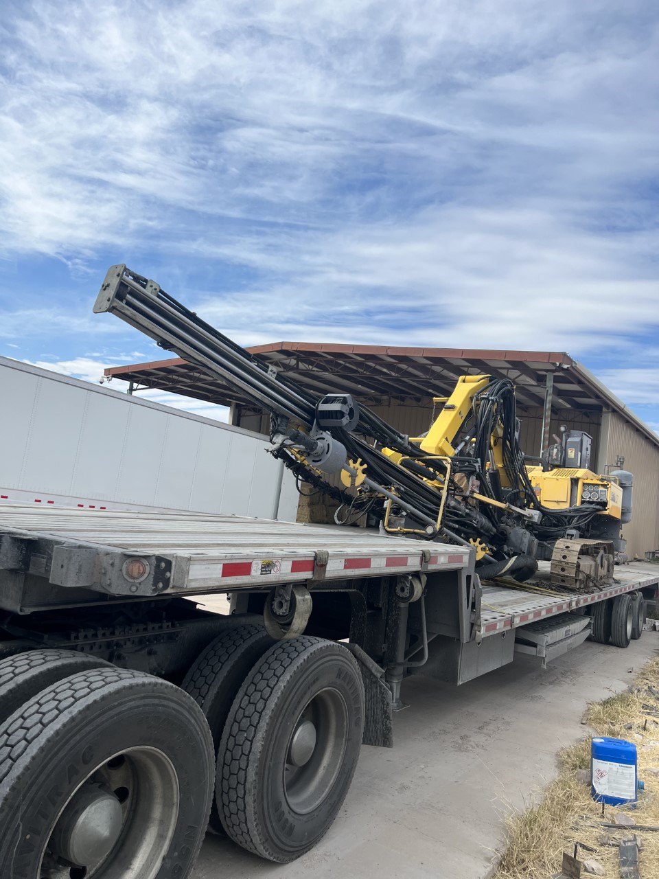 heavy machinery transport solutions trucks and trailers